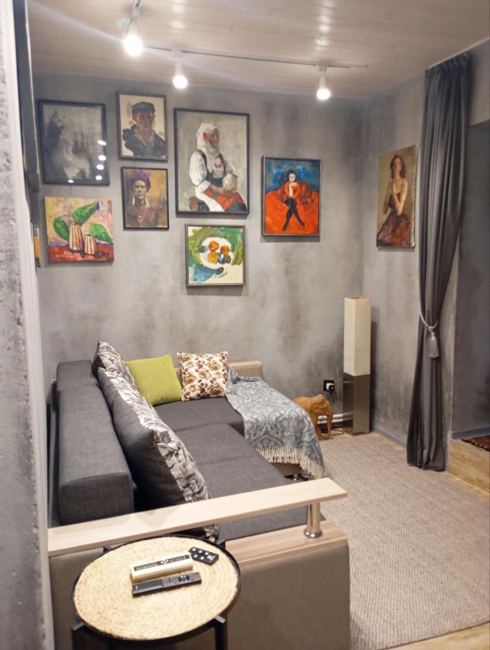 City Center Artmania Apartments คีชีเนา ภายนอก รูปภาพ